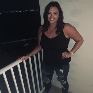 Meet your Posher, Celena